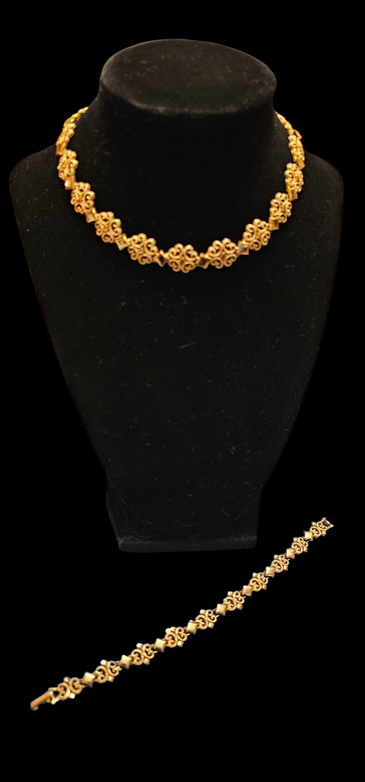 Vintage Avon Gold Filigree 14" Necklace and 7" Bracelet set