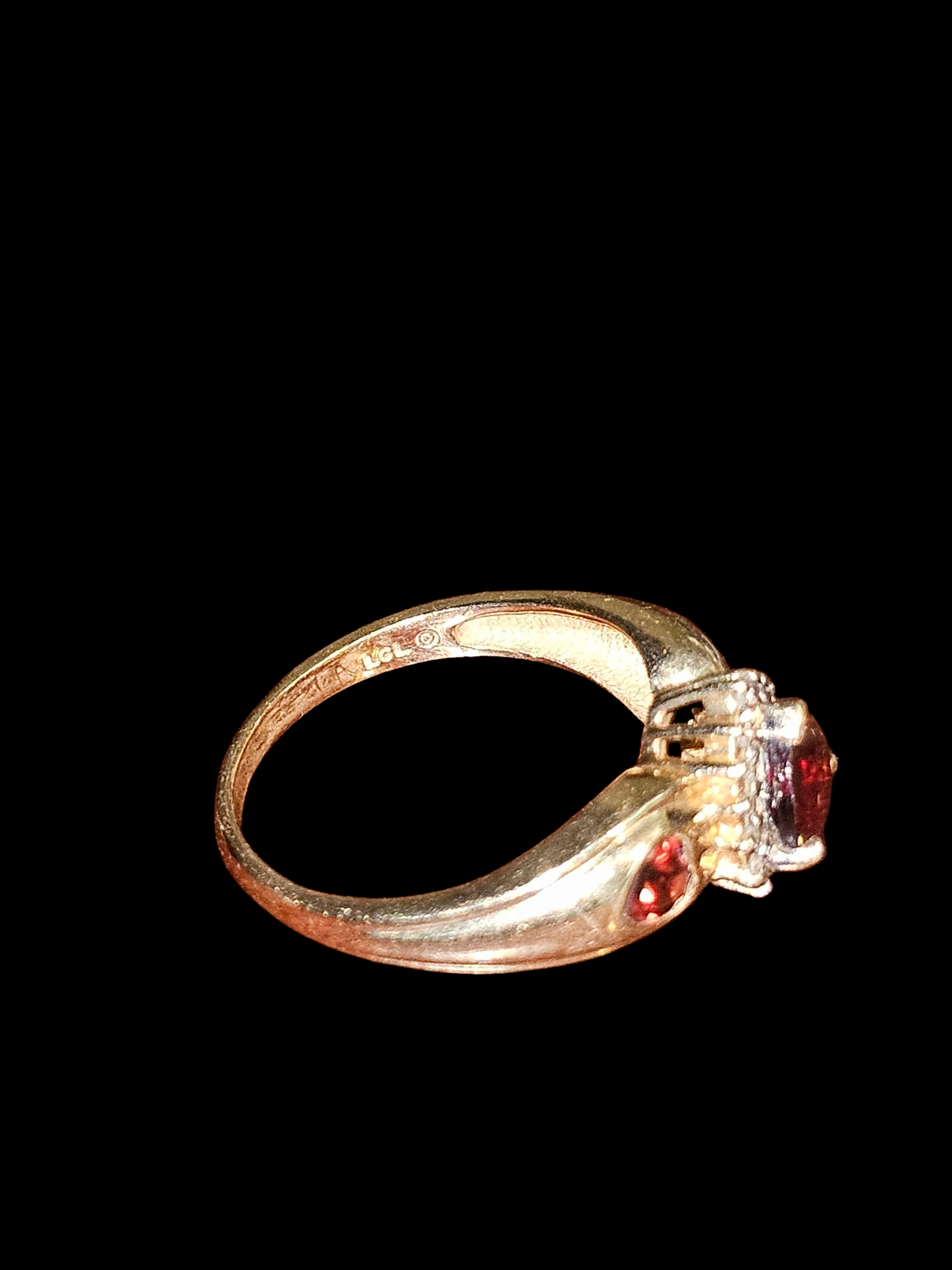 Garnet and Diamond ring