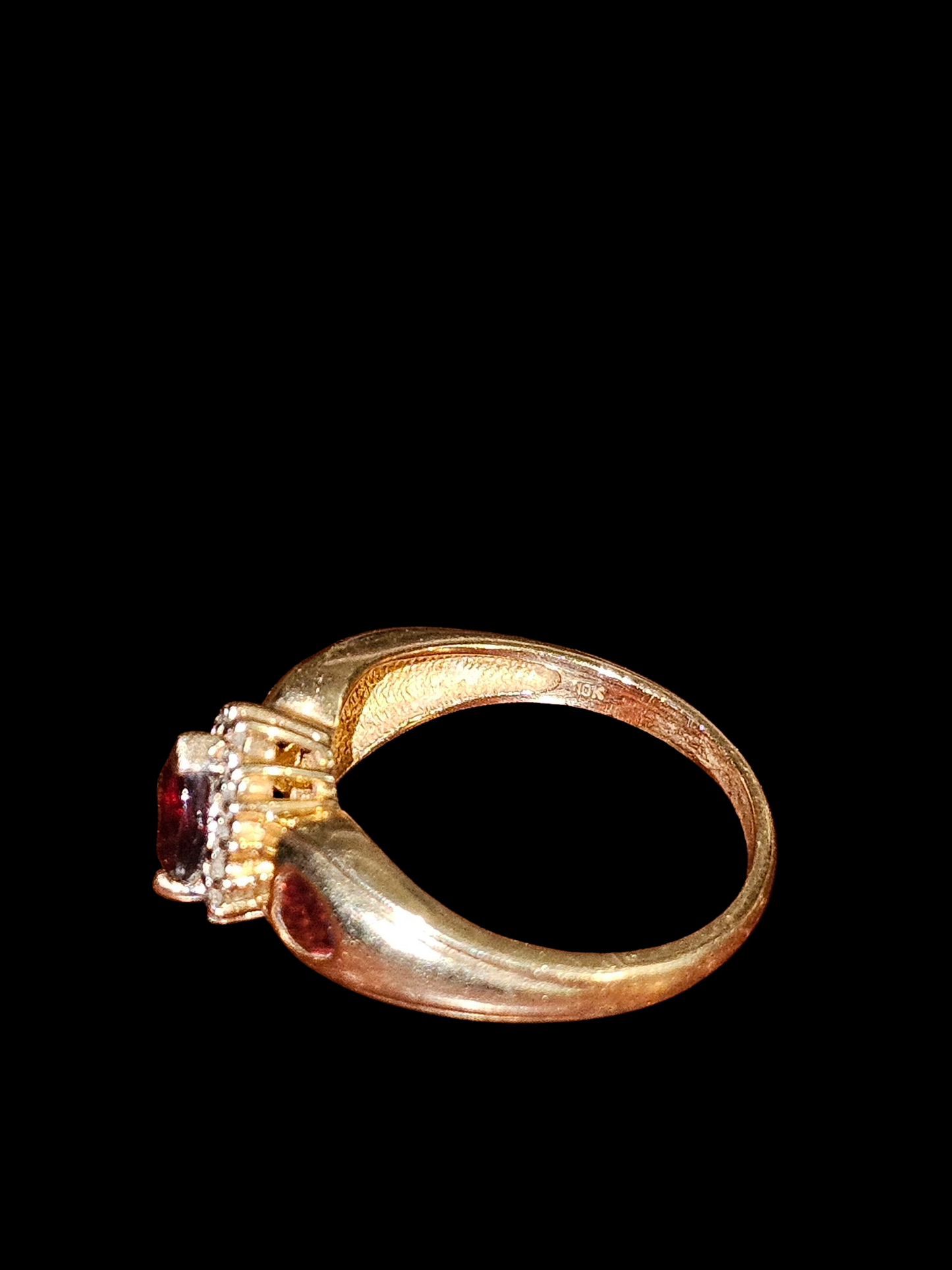 Garnet and Diamond ring