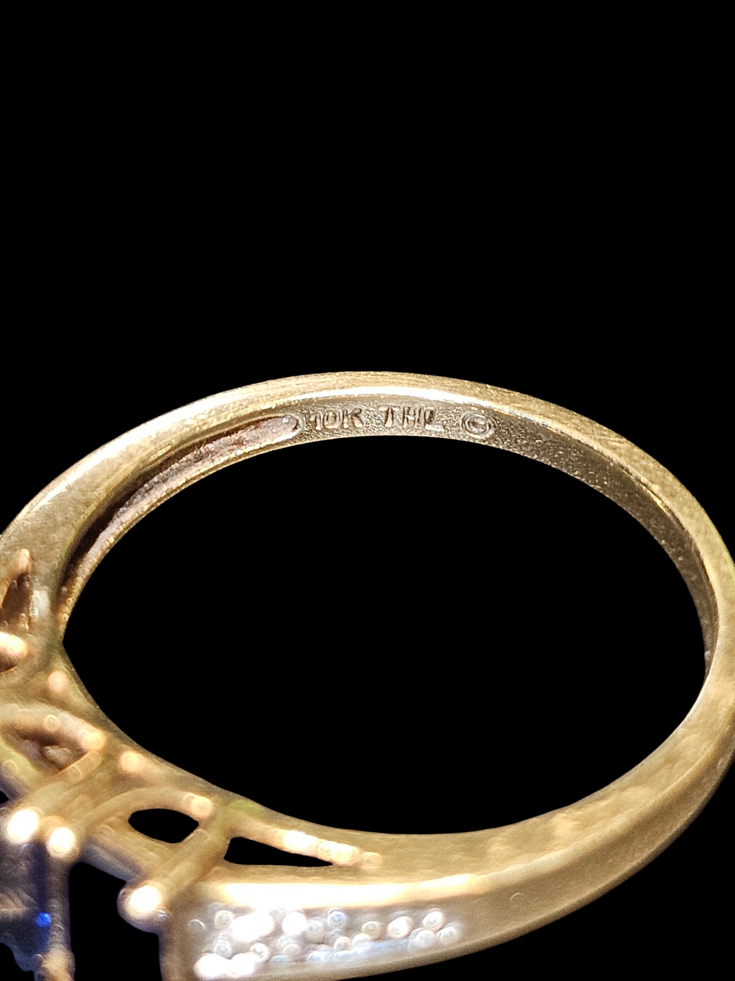 Sapphire and diamond ring