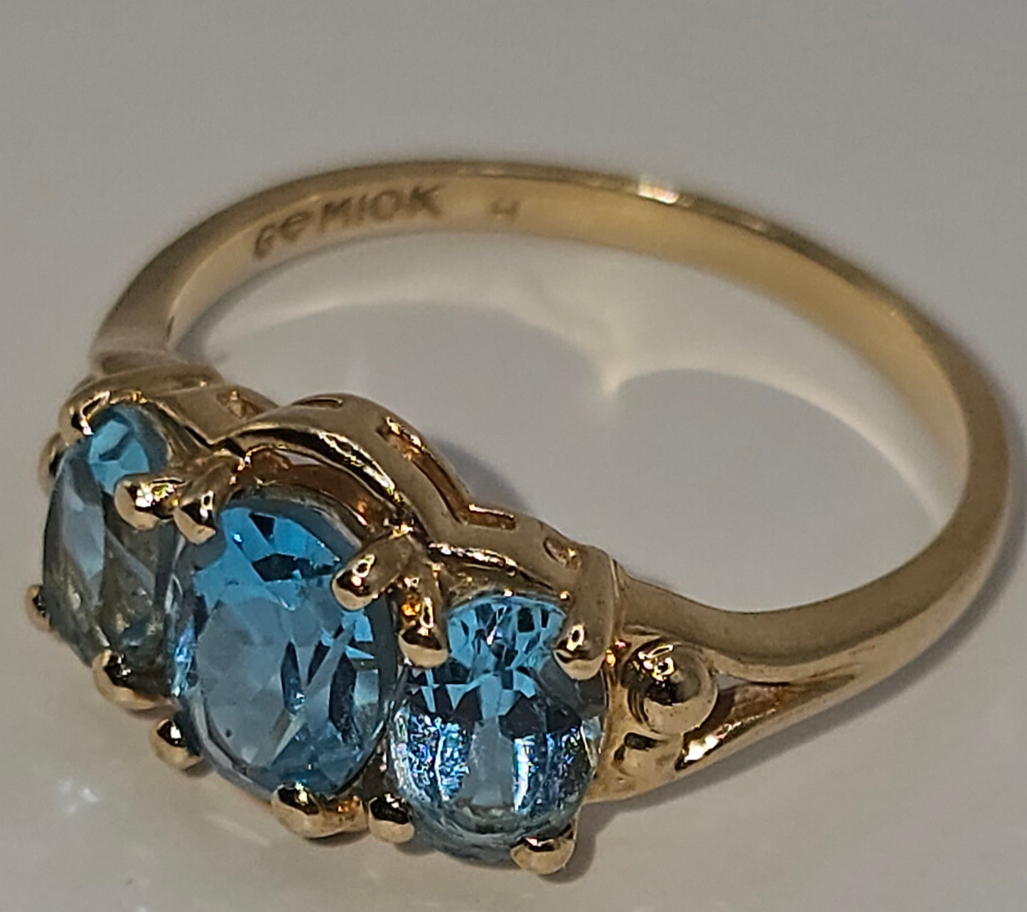 Blue topaz 3 stone 10k gold ring