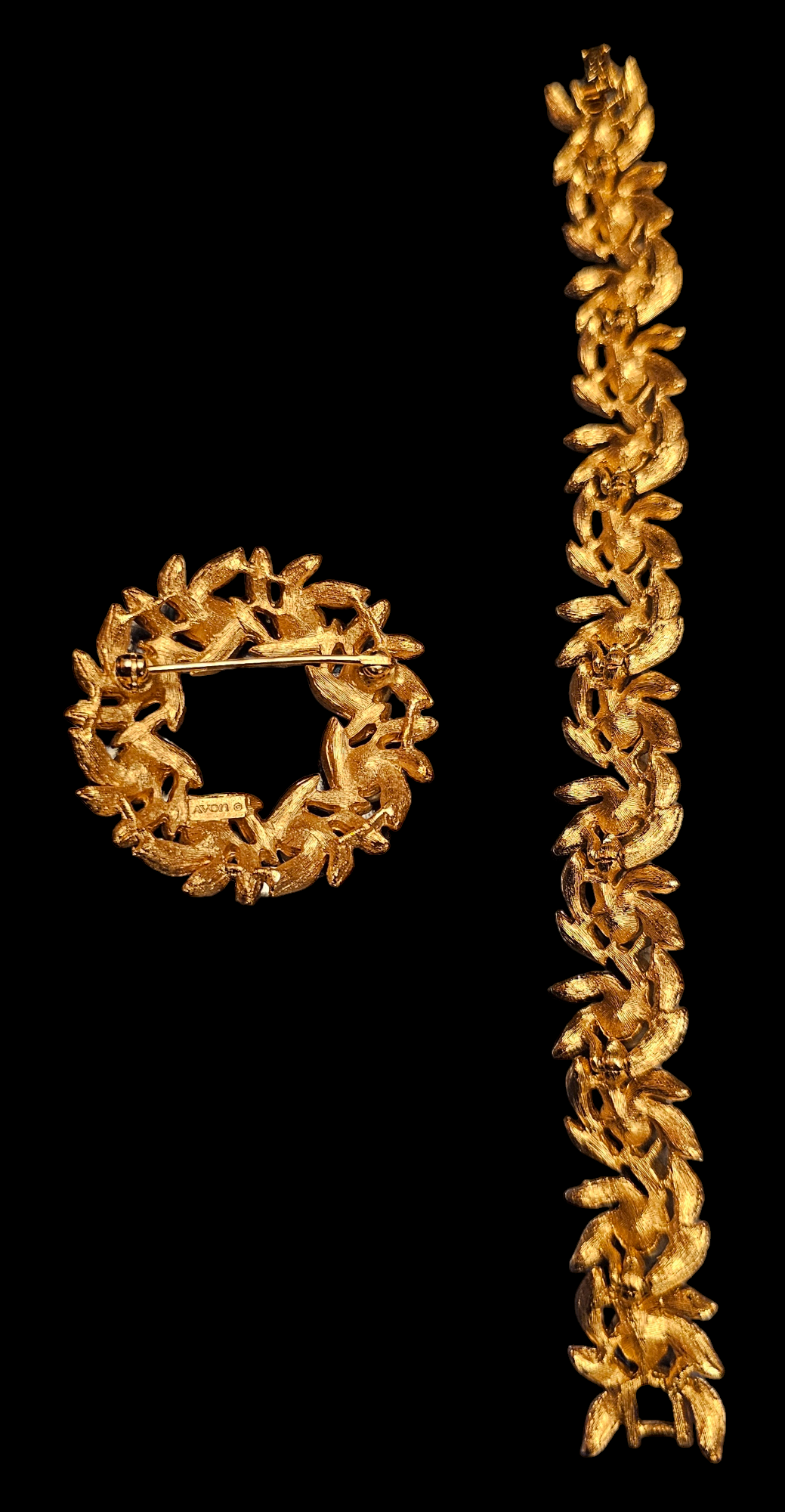Vintage Avon Faux Pearl Brooch & Gold leaf bracelet set