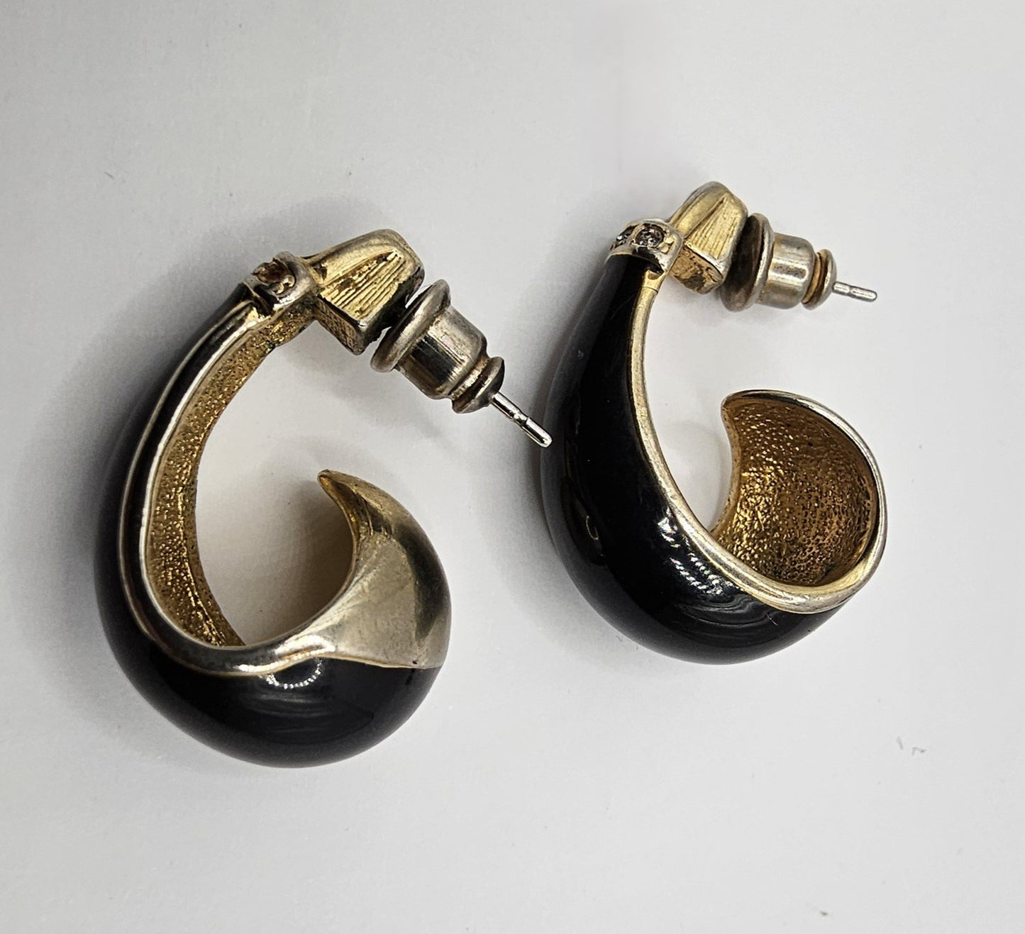 Retro Black & Gold Earrings 2 pair