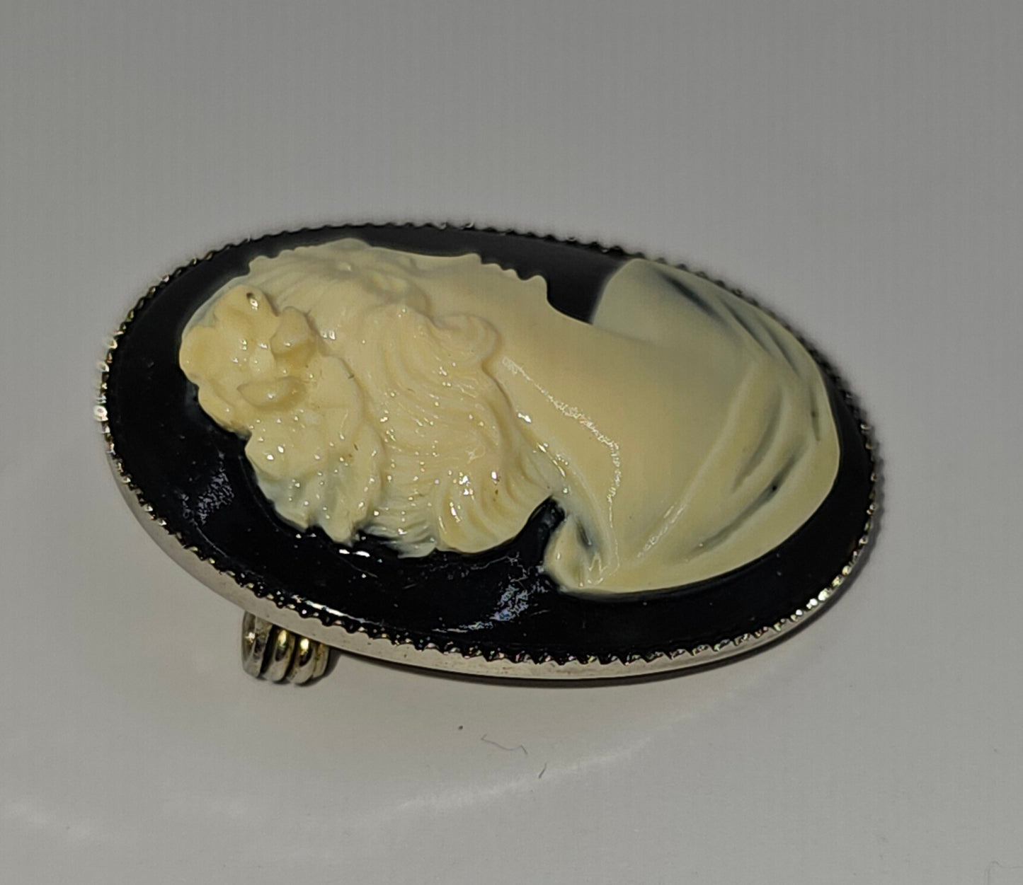 Vintage Cameo Brooch pin white figure, black background