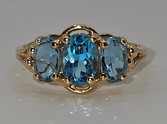 Blue topaz 3 stone 10k gold ring