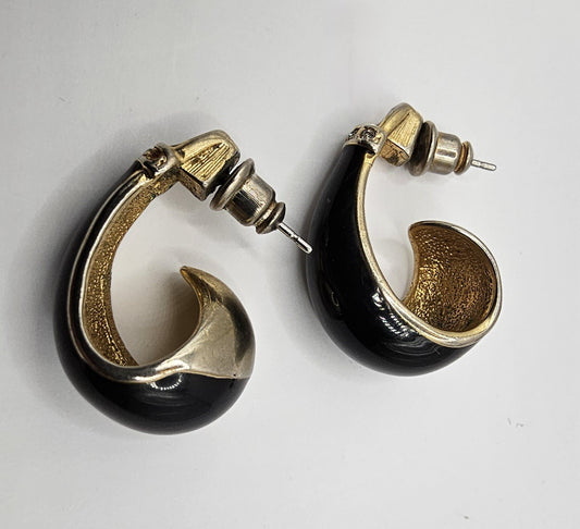 Retro Black & Gold Earrings 2 pair